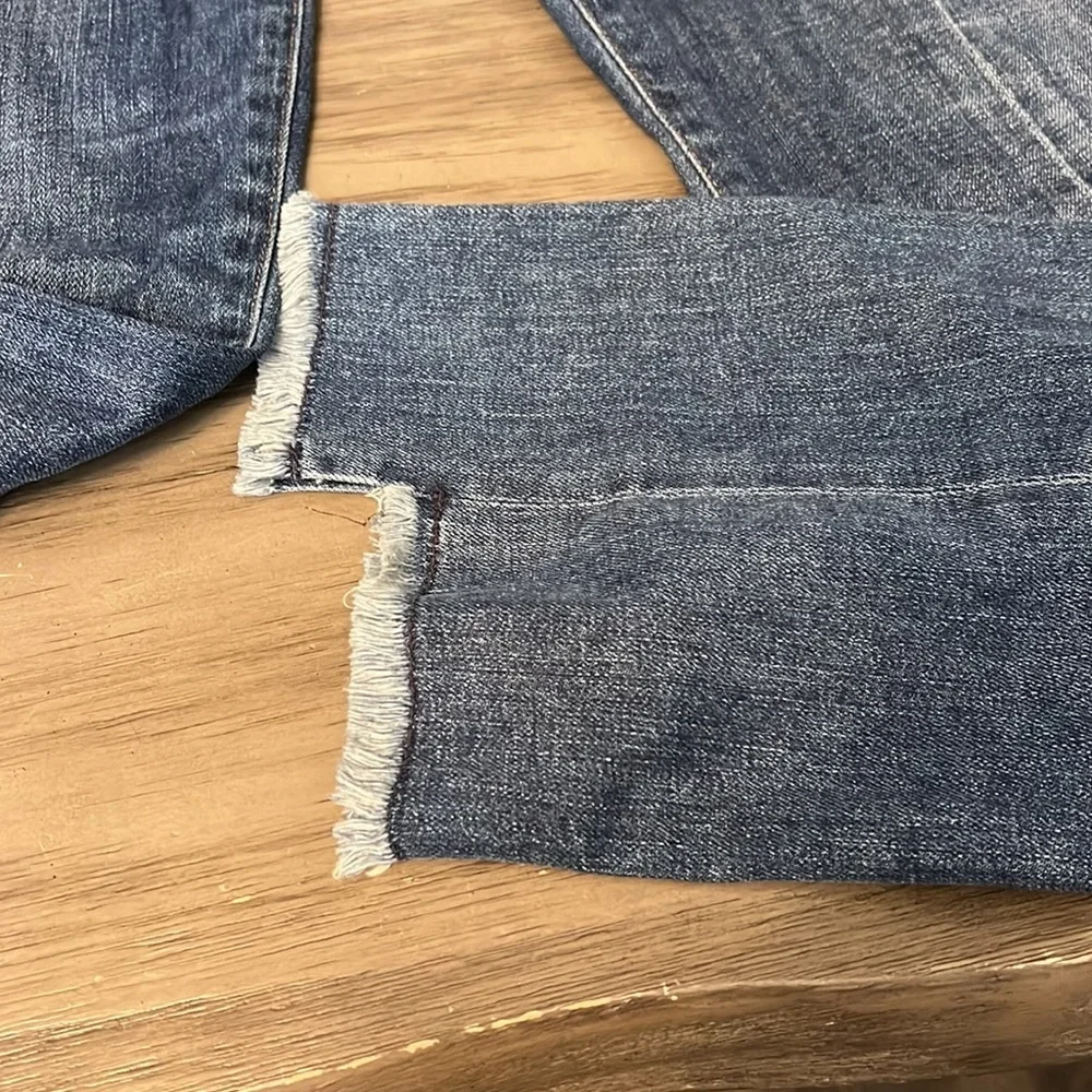 CITIZENS OF HUMANITY STEP HEM ANKLE CROPPED AMARI JEANS 26 - Picture 6 of 16